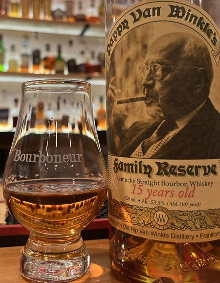 pappy van winkle 15 year old with bourboneur glencairn glass