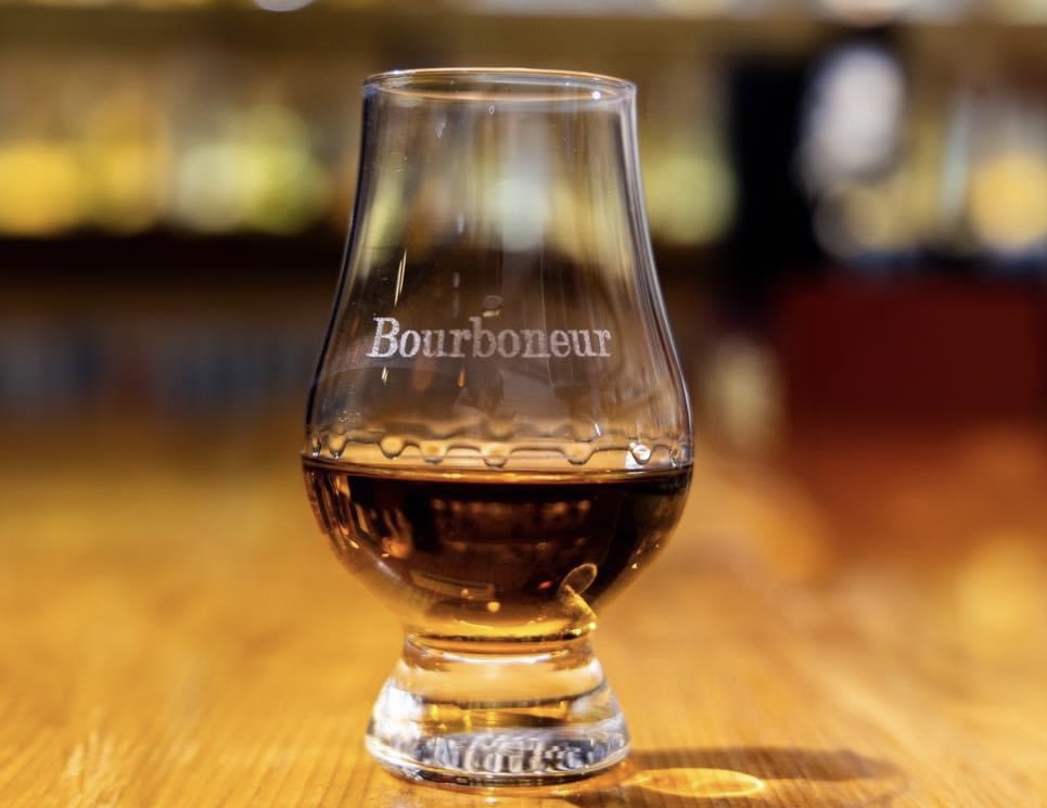custom glencairn glass with 2 ounce pour line